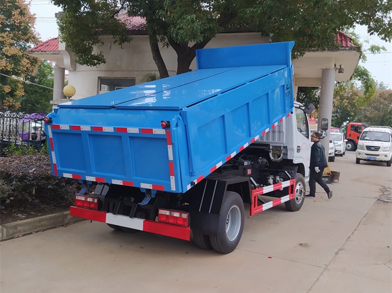 東風(fēng)5方污泥清運車