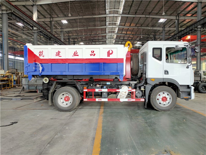 車(chē)廂可卸式15方糞污清運(yùn)車(chē)