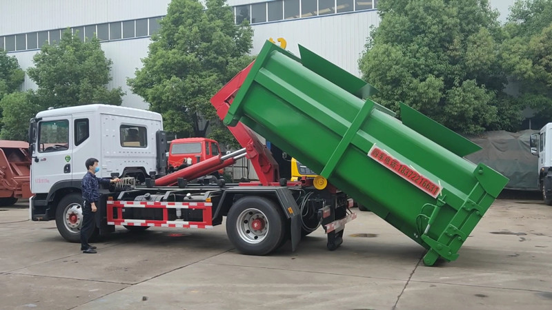 車(chē)廂可卸式15方糞污清運(yùn)車(chē)