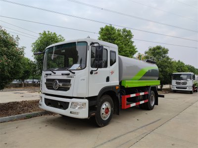 杭州用戶喜提12方灑水車，澆花、澆樹、綠化噴灑功能全